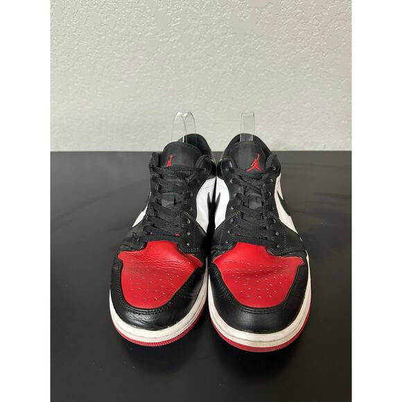 Nike Air Jordan 1 Low Red Bred Toe 2.0 Sneaker Shoe Men 10 Fashion Streetwear - Picture 5 of 9